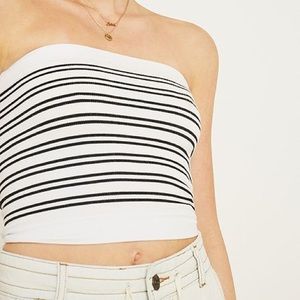 OUT FROM UNDER SEAMLESS TUBE TOP